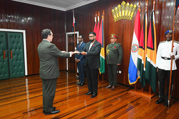 Embajador presentó cartas credenciales ante el presidente de Guyana - .::Agencia IP::.