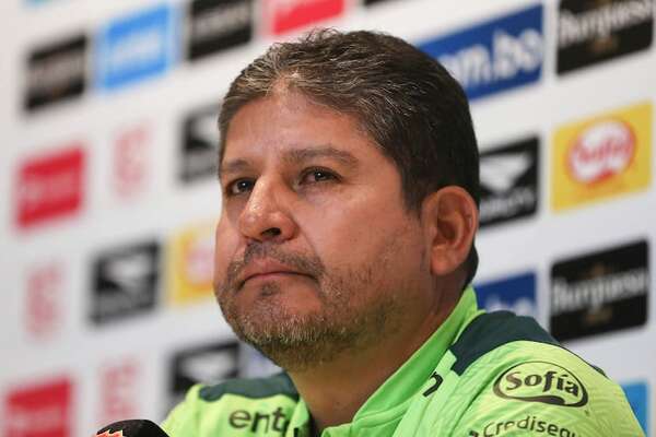 El DT de Bolivia destrozó a los que critican a la altura: “Que sufran y que renieguen” - Selección Paraguaya - ABC Color