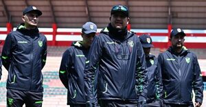 Versus / El DT de Bolivia respondió a Alfaro: "Que sufran, que renieguen..."