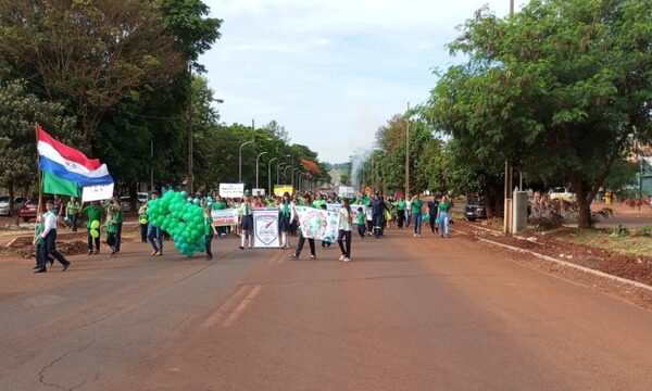 Protesta contra el abuso infantil moviliza a comunidad educativa en Limoy