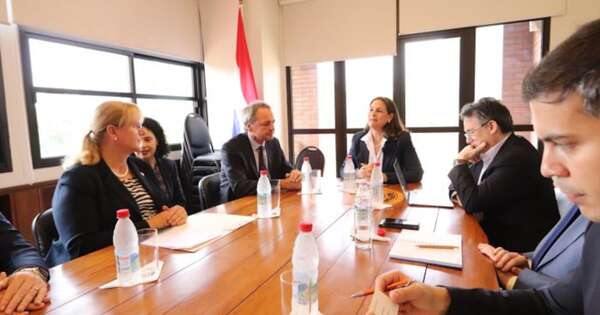 La Nación / Estabilidad monetaria y energía renovable, atractivos que potencian a Paraguay según alemanes