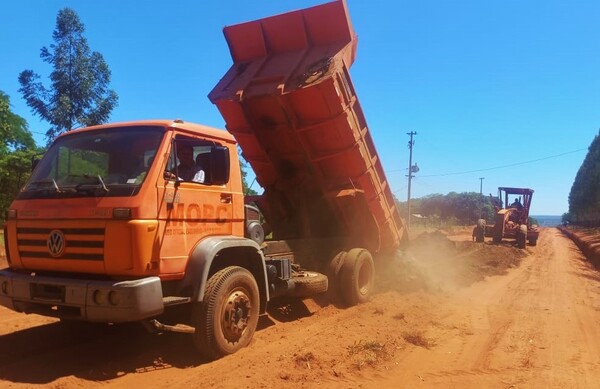 Mejora de caminos vecinales beneficia a más de 5.000 habitantes de San Pedro - .::Agencia IP::.