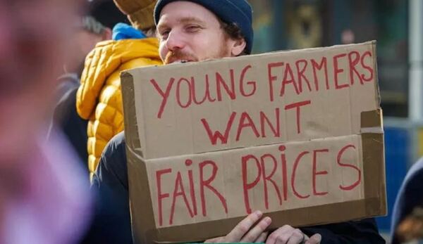 Agricultores franceses, en pie de guerra contra el acuerdo UE-Mercosur - La Clave