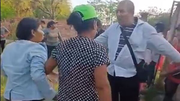 VIDEO: Acusan a pastor de apropiarse de un terreno en Remansito