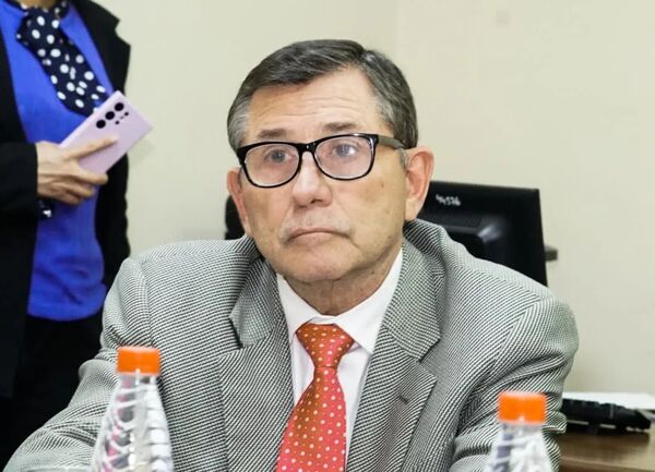Pettengil rechaza posibilidad de que se disminuyan las horas de trabajo - ADN Digital