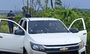 Acribillaron a tres personas que circulaban a bordo de una camioneta