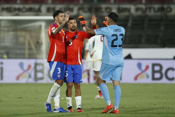 Doblete de Cepeda revive a Chile ante Venezuela para salir del foso - Fútbol Internacional - ABC Color