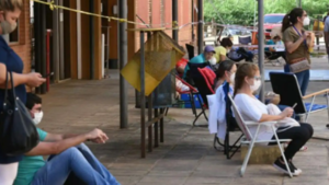 Más de 90 fallecidos por covid y 594 pacientes en UTI
