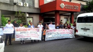 Familiares de las víctimas fatales en Ochsi exigen justicia y resarcimiento