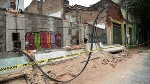 Edificio céntrico se derrumba y urgen más control para evitar una tragedia