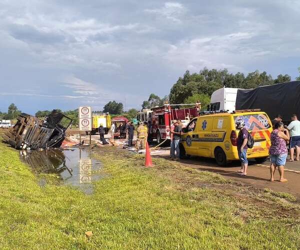 Camionero muere en violento accidente en Minga Guazú - ABC en el Este - ABC Color
