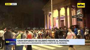 ¡Ilusión Intacta! hinchas de la albirroja celebraron frente al Panteón el empate ante Bolivia  - ABC Noticias - ABC Color