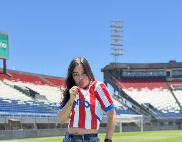 Larissa Riquelme a los bolivianos: “¡Chúpense!”