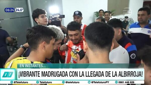 Albirrojos llegaron esta madrugada y fueron recibidos por los hinchas