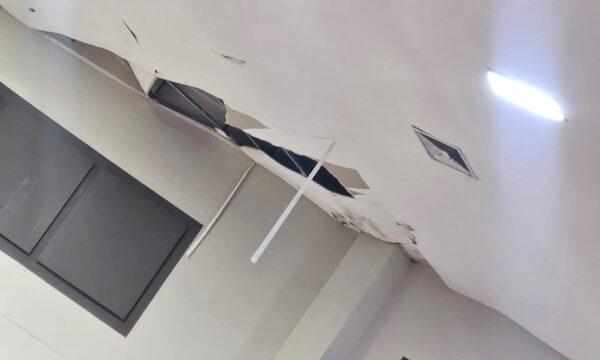 Techo de Artes y Oficios de Ciudad del Este se cae a pedazos