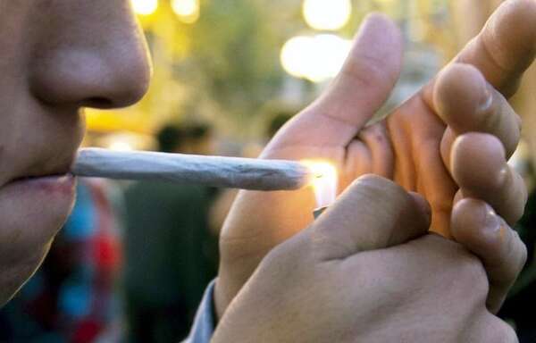 Atención, fumadores: el Hospital de Clínicas anuncia exoneración de aranceles - Nacionales - ABC Color