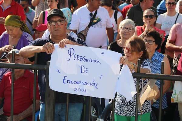 Caacupé ya tiene más visitantes y su intendente denuncia falta de apoyo - Nacionales - ABC Color