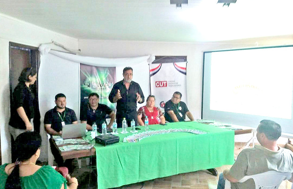 El SICONAP celebró ayer 33 años de fundación y lucha - La Clave