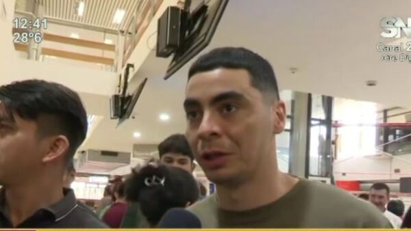 Emotiva despedida a los Albirrojos en el aeropuerto Silvio Pettirossi - SNT