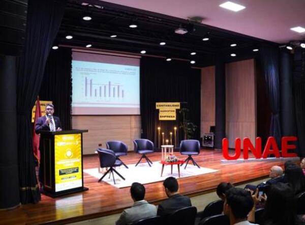 Exponen sobre situación de la deuda pública en congreso en Encarnación | Locales | 5Días