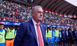 Van a proponer homenajear a Alfaro con el premio “Arsenio Erico”