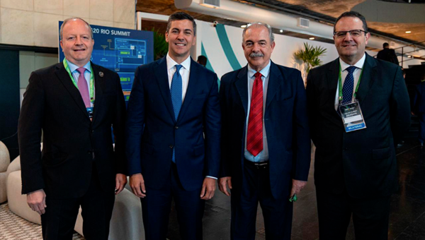 ¿Nos darán?: Peña y multilaterales discuten acceso a créditos más blandos para favorecer industrias