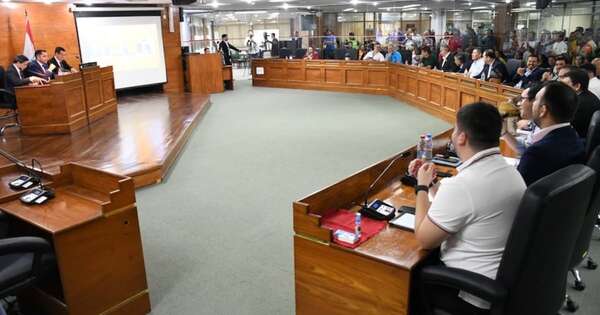 La Nación / Junta aprueba pliego para subastar Costanera Norte