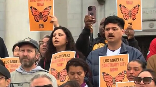 Los Ángeles se declara santuario para los inmigrantes