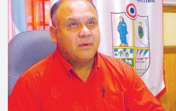 Ordenan captura de ex intendente que no se somete a proceso y traba inicio de juicio oral
