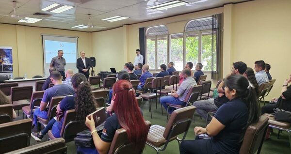 Sector metalúrgico recibe capacitación sobre el Registro Industrial En Línea