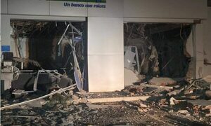 Alto Paraná: nuevo asalto tipo comando a una sede bancaria en Naranjal