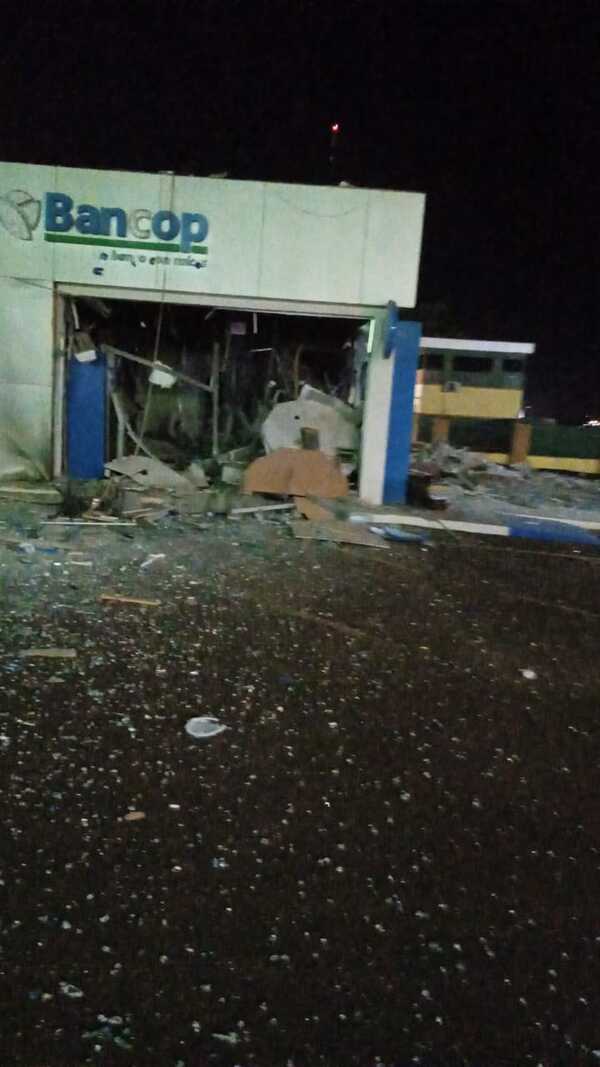 Explosivo robo en Bancop: se llevaron el dinero en Naranjal - Portal Digital Cáritas Universidad Católica