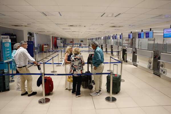 Copa Sudamericana: Dinac pide “limitar” presencia en el aeropuerto - Nacionales - ABC Color