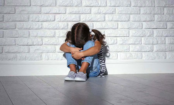 Aprueban ley que eleva a 30 años de cárcel para abusadores de niños y adolescentes