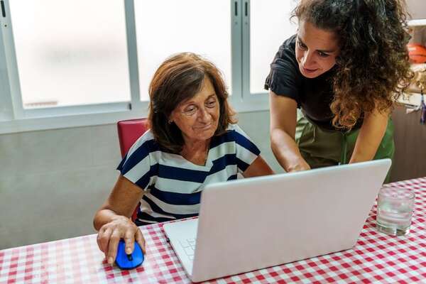 Desafíos de la brecha digital: hacia una inclusión tecnológica global - Tecnología - ABC Color