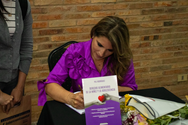Pili Rodríguez lanza su primera obra titulada, “Derecho Alimentario de la Niñez y Adolescencia” - Judiciales.net