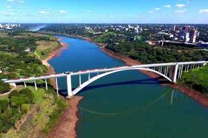 Estudiante brasileña muere en un grave accidente sobre el Puente de la Amistad - La Clave