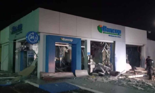 Grupo tipo comando asalta con explosivos sede de un banco en Naranjal – Prensa 5