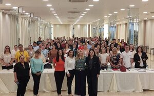 Ciudad del Este: fortalecen conocimientos en atención a personas adultas