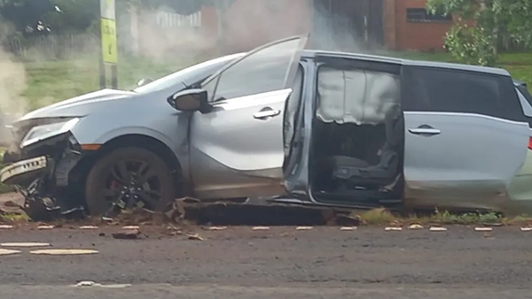 Madre e hijo mueren atropellados por un automóvil frente a una escuela en Caaguazú