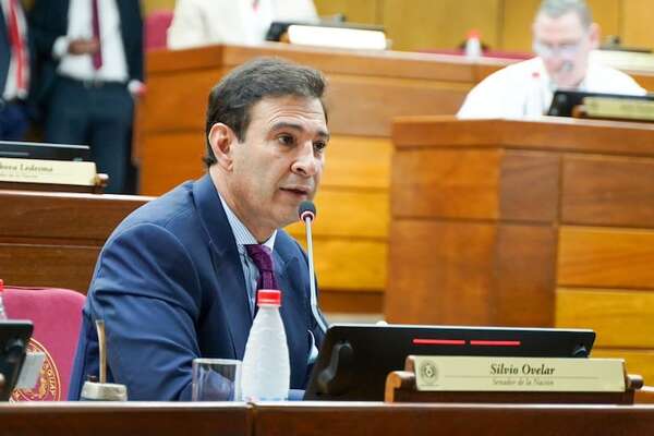 Supuesto plan para “maquillar” cupo de combustible para legisladores - Política - ABC Color