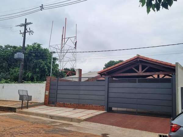 Villa Elisa: Comuna suspenderá la instalación de antena de radio - Nacionales - ABC Color
