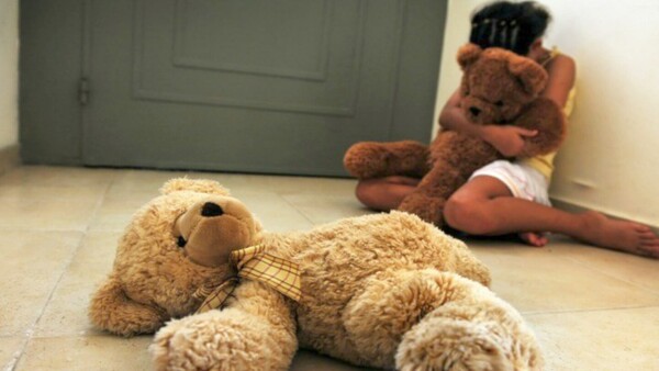 Joven escrachó a su papá en un shopping