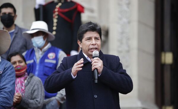 Perú: ordenan inicio del juicio contra Castillo por golpe