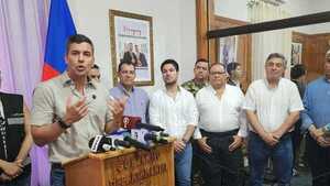 Santiago Peña destaca su salud, evalúa gestión y aborda el "fenómeno Alfaro" en Concepción