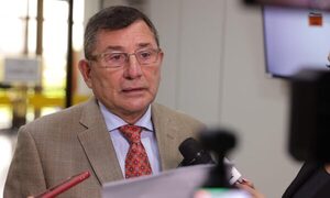 Senador en contra de reducir horario laboral: “Ya tienen una hora para almorzar”