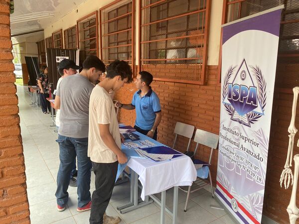 Arranca la Expo Carreras en los Barrios de Encarnación