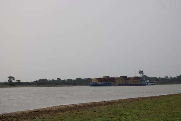 Leve repunte del río Paraguay en el puerto de Pilar - Economía - ABC Color