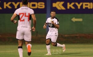 Versus / Richard Ortiz pide la vuelta de Roque Santa Cruz: "Se merece una oportunidad"