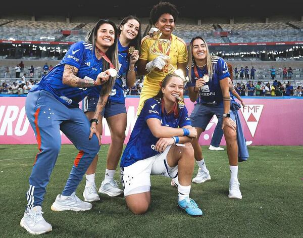 Limpia, Camila y Fabiola son campeonas con Cruzeiro en Brasil - Fútbol Internacional - ABC Color